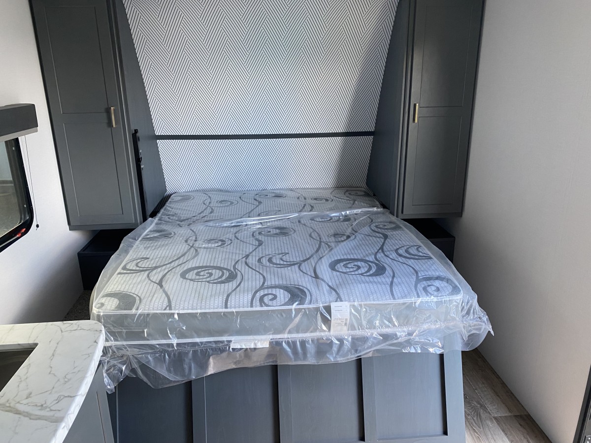 2022 BULLET BY KEYSTONE 2200BH Crossfire | Murphy bed | Bunkbed double Main Image